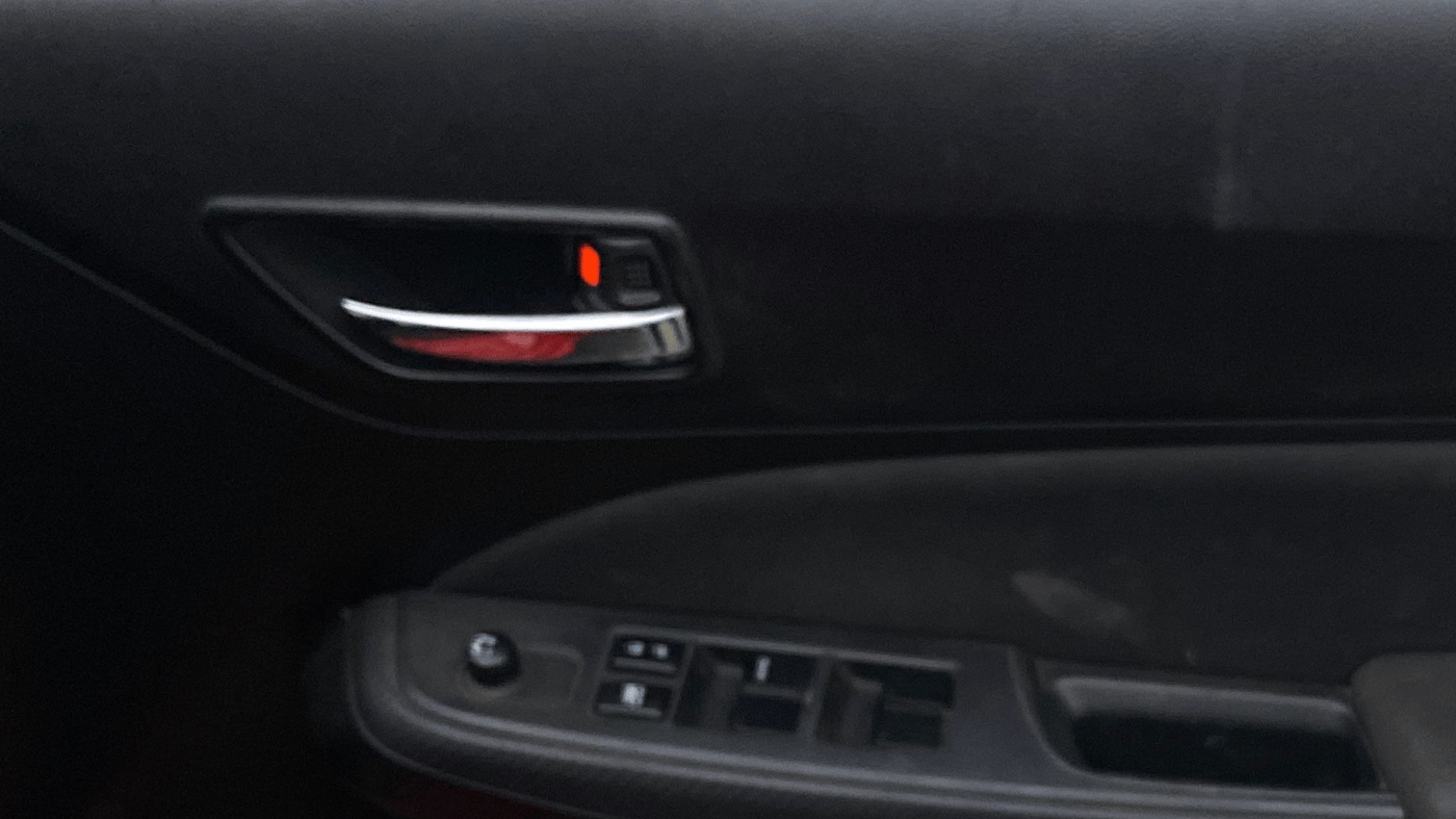 2022 Maruti Swift VXI, Petrol, Manual, 58,318 km, Driver Side Door Panels Control