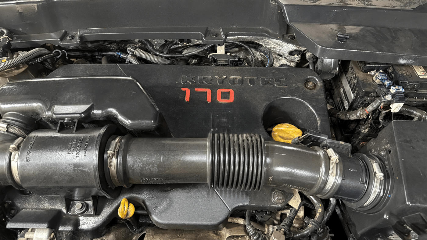 2023 Tata Safari XZA PLUS DARK EDITION, Diesel, Automatic, 58,699 km, Engine View
