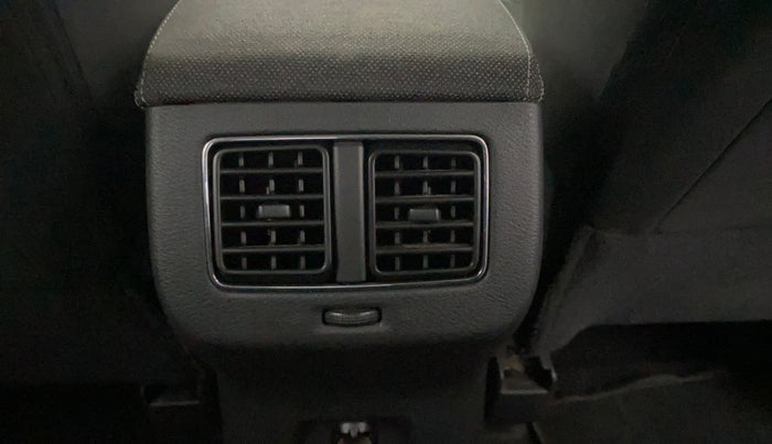2021 Nissan MAGNITE XV PREMIUM TURBO CVT, Petrol, Automatic, 33,336 km, Rear AC Vents