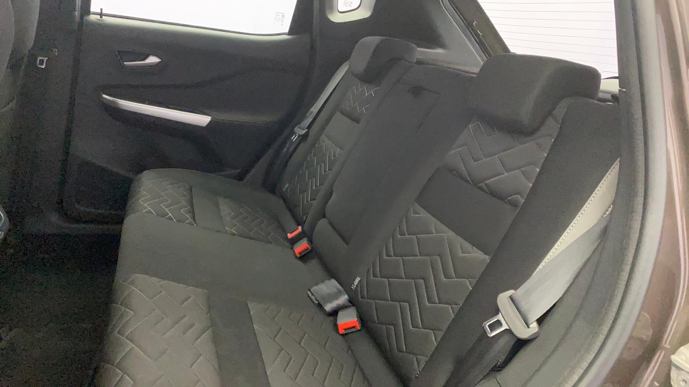 2021 Nissan MAGNITE XV PREMIUM TURBO CVT, Petrol, Automatic, 33,336 km, Right Side Rear Door Cabin