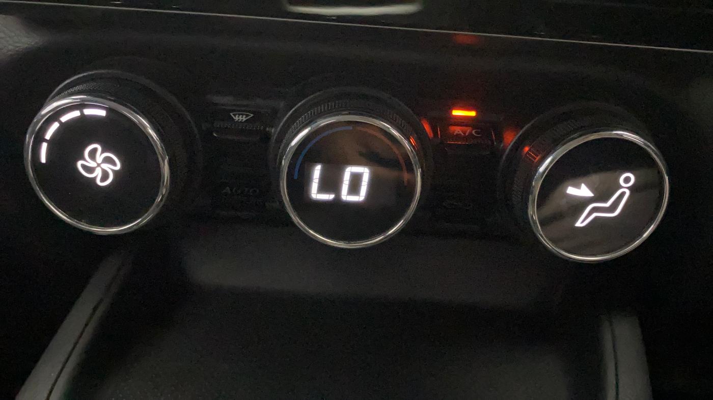 2021 Nissan MAGNITE XV PREMIUM TURBO CVT, Petrol, Automatic, 33,336 km, Automatic Climate Control