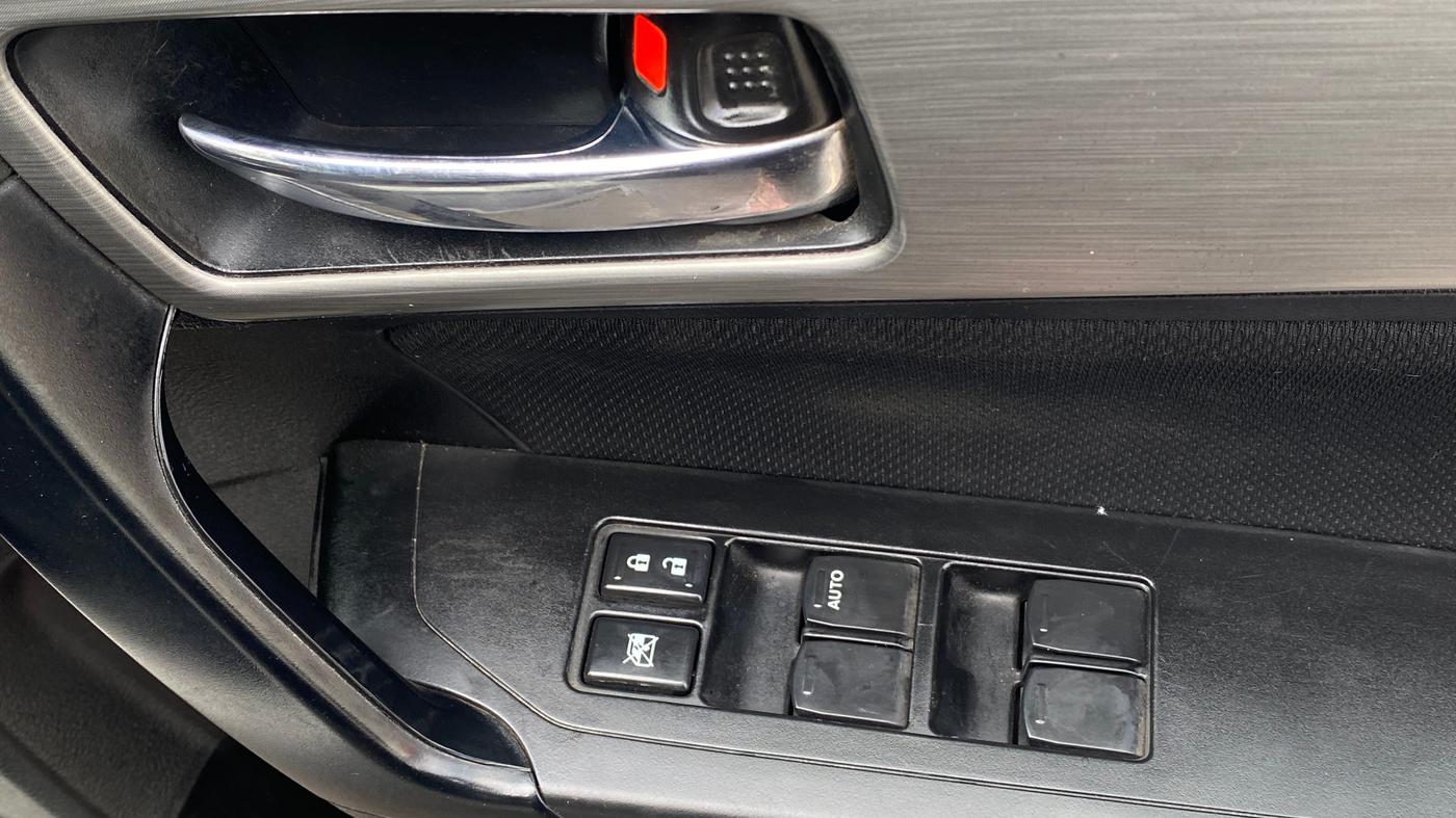 2018 Maruti Vitara Brezza ZDI PLUS, Diesel, Manual, 54,529 km, Driver Side Door Panels Control