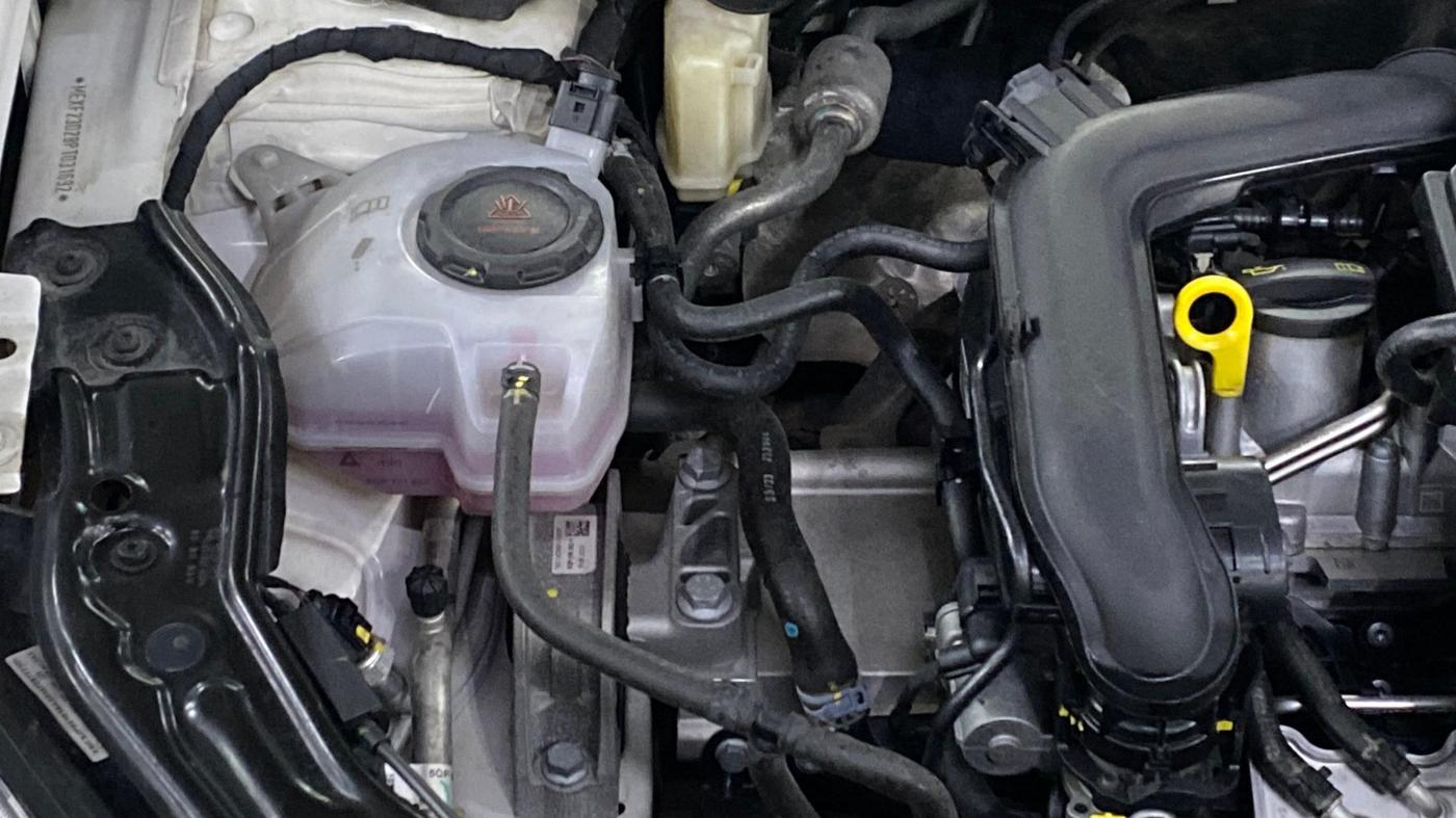 2023 Volkswagen VIRTUS TOPLINE TSI 1.0 AT, Petrol, Automatic, 63,915 km, Engine View - Right