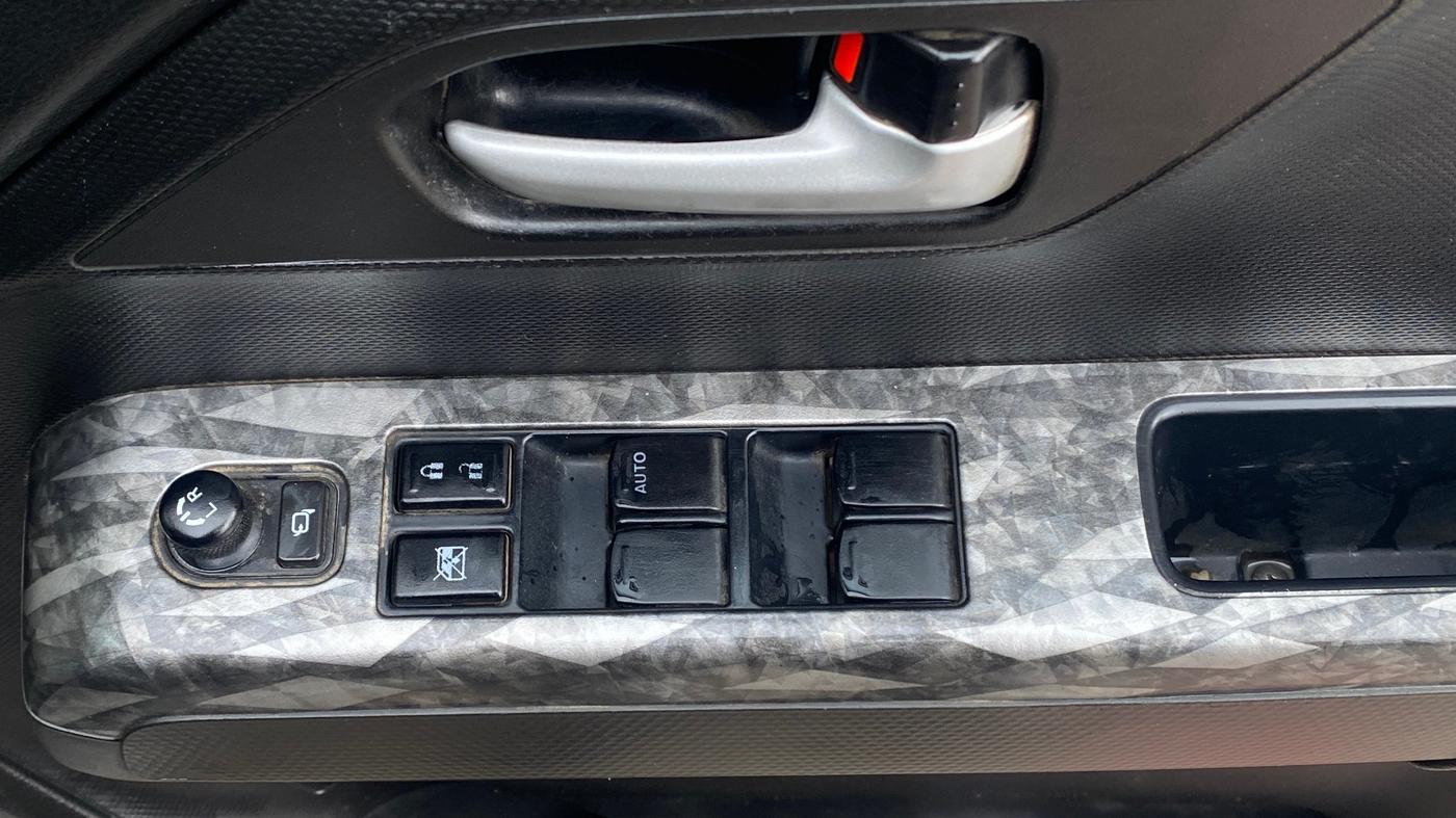 2024 Maruti New Wagon-R ZXI PLUS 1.2, Petrol, Manual, 1,09,187 km, Driver Side Door Panels Control