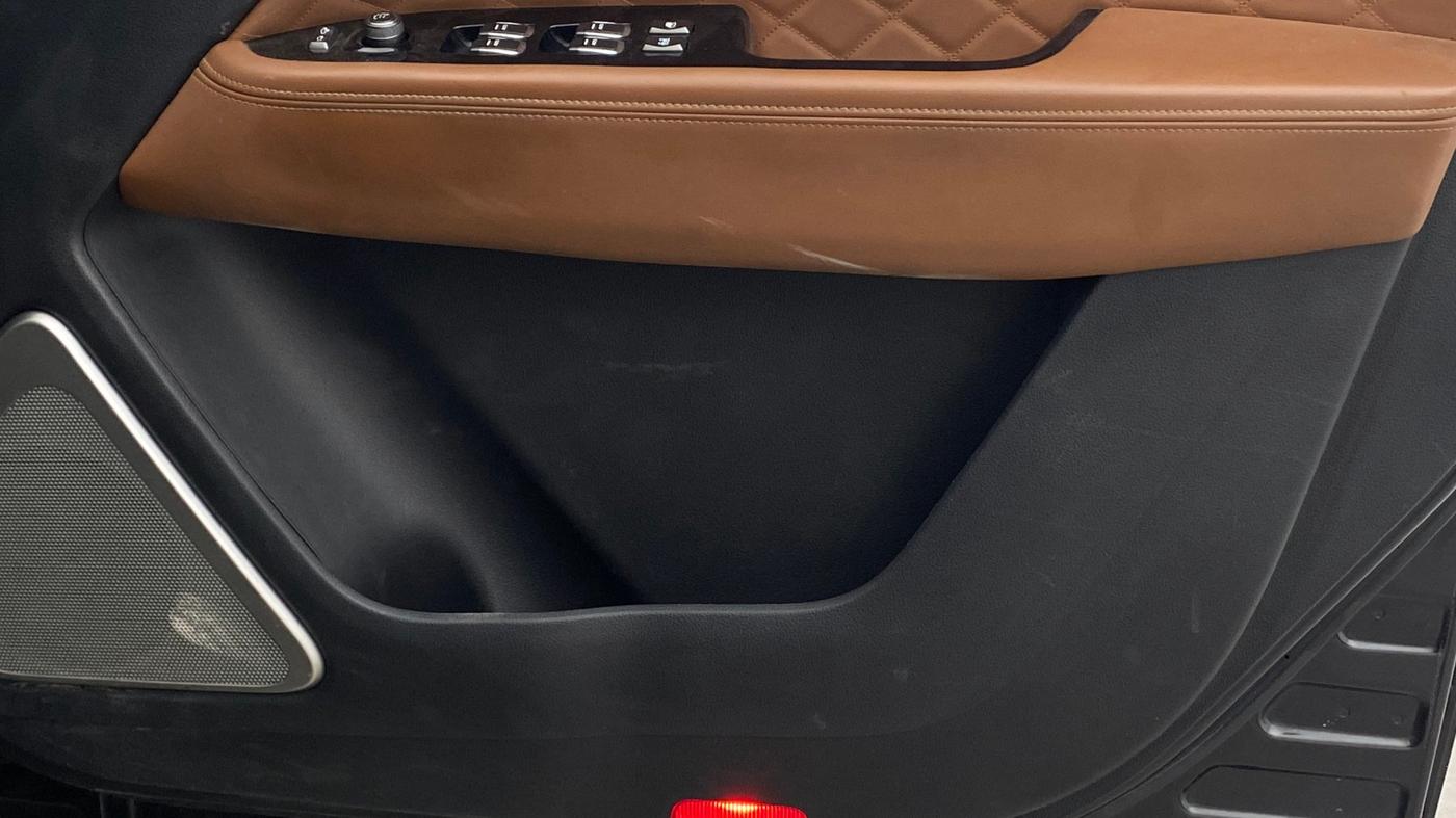 2019 Mahindra ALTURAS G4 4WD AT, Diesel, Automatic, 77,665 km, Driver Side Door Panels Control