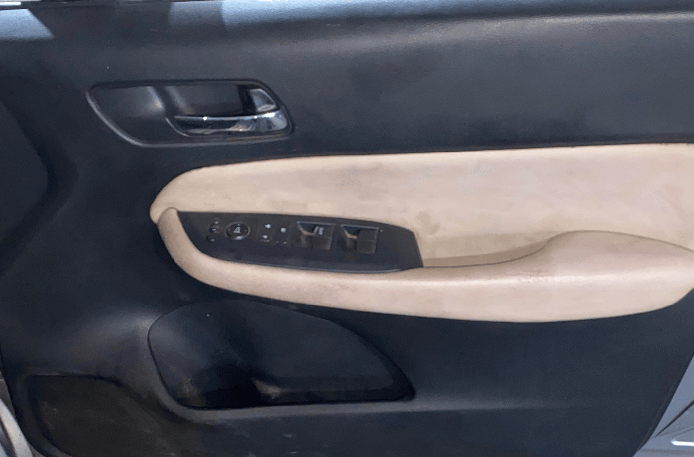 2020 Honda City 1.5L I-VTEC V CVT 5TH GEN, Petrol, Automatic, 77,157 km, Driver Side Door Panels Control