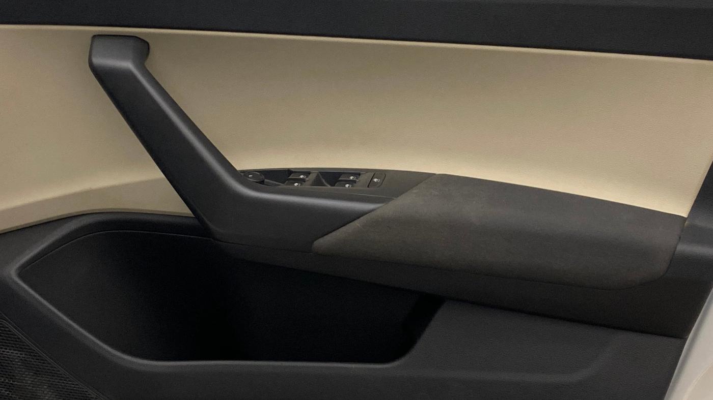 2023 Skoda SLAVIA AMBITION 1.0L TSI AT, Petrol, Automatic, 26,720 km, Driver Side Door Panels Control