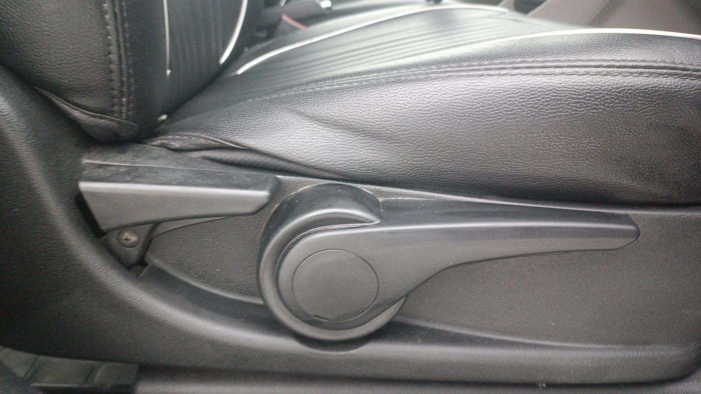 2017 Tata Tiago XZA PETROL, Petrol, Automatic, 39,600 km, Driver Side Adjustment Panel