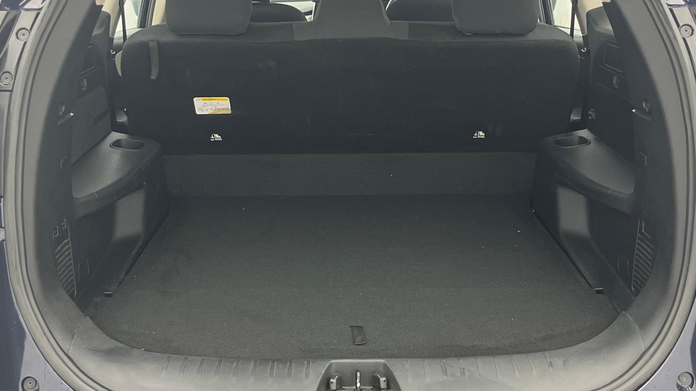 2022 Mahindra XUV700 AX 5 P AT 5 STR, Petrol, Automatic, 30,700 km, Boot Inside