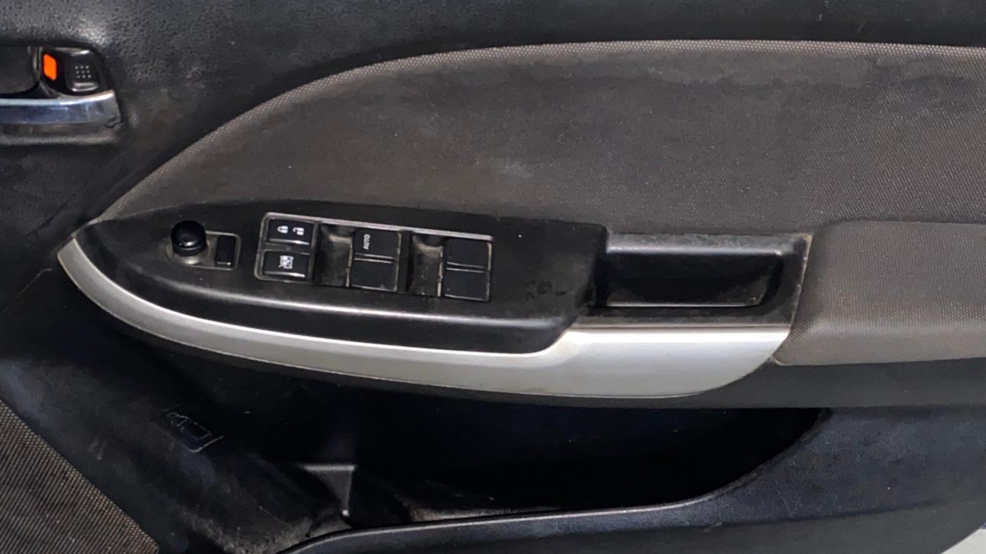 2017 Maruti Baleno ZETA PETROL 1.2, Petrol, Manual, 74,404 km, Driver Side Door Panels Control