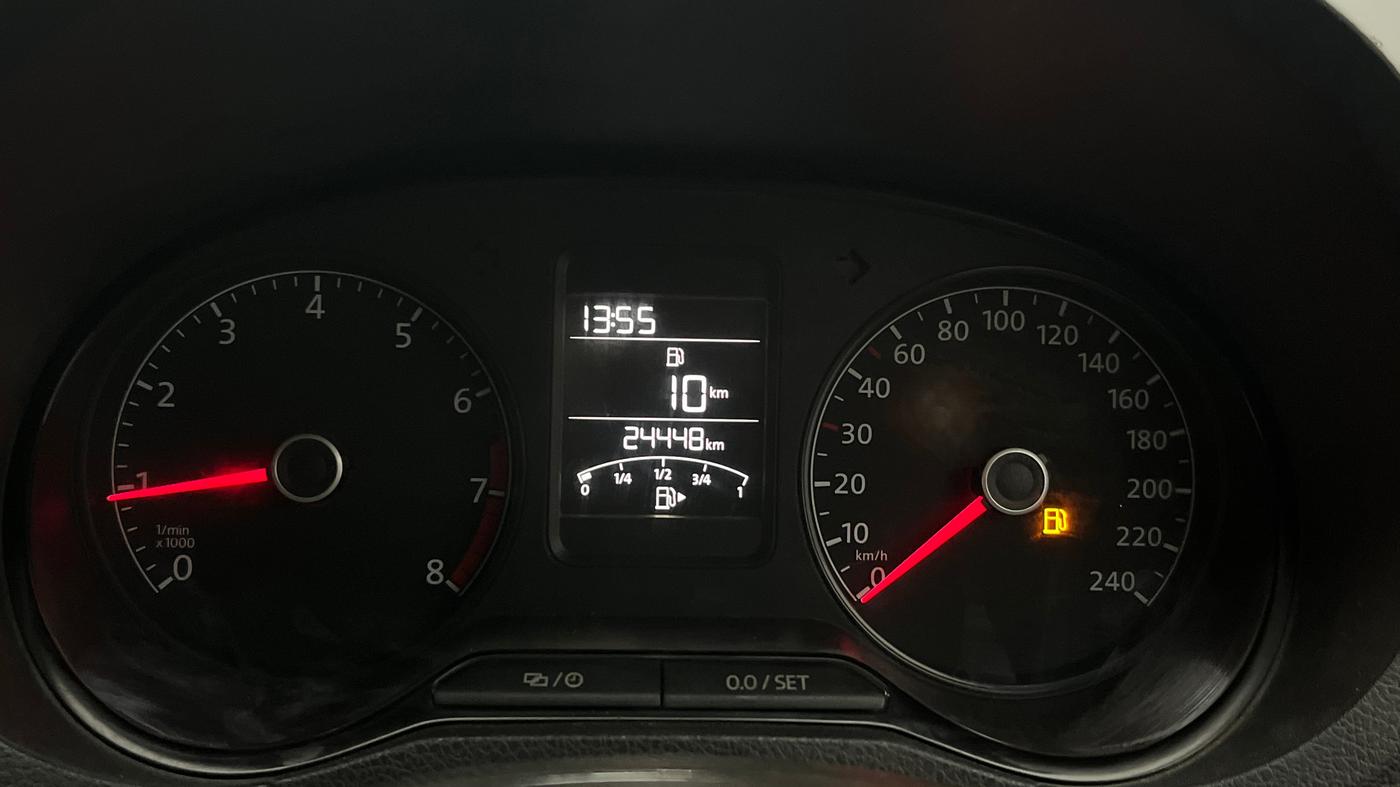 2014 Volkswagen Polo HIGHLINE1.2L, Petrol, Manual, 24,400 km, Odometer Image