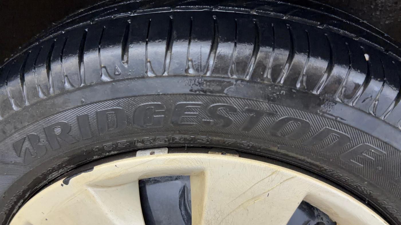 2015 Maruti Alto K10 VXI AMT, Petrol, Automatic, 99,135 km, Right Front Tyre Tread