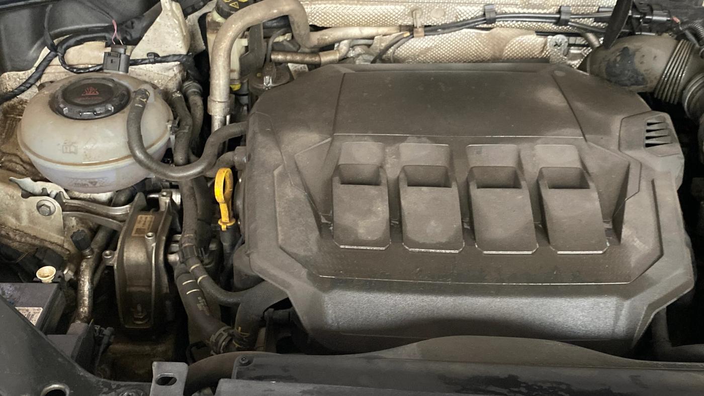 2022 Volkswagen TIGUAN ELEGANCE 2.0 TSI DSG, Petrol, Automatic, 55,240 km, Engine View - Right