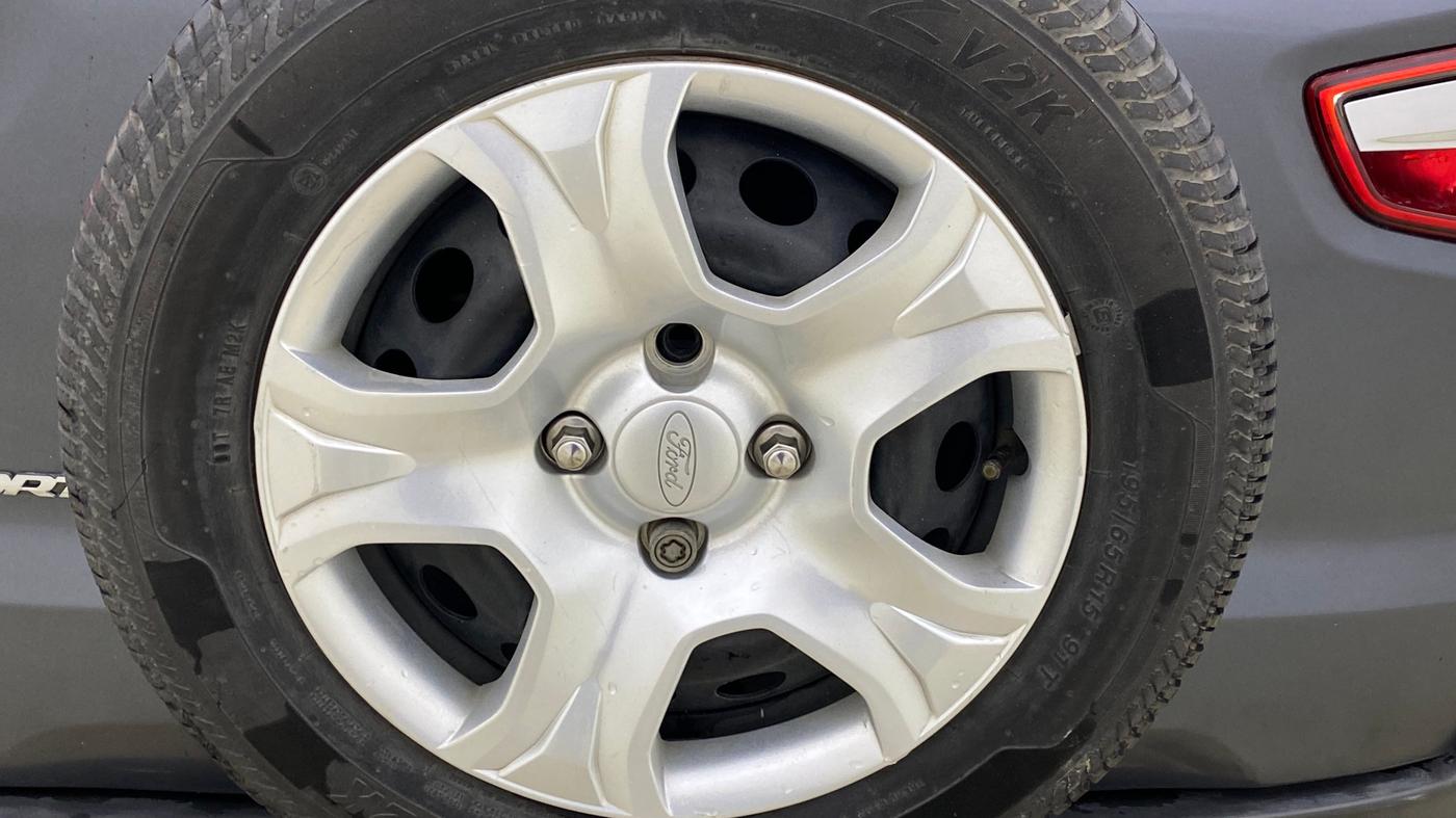 2015 Ford Ecosport TREND 1.5L PETROL, CNG, Manual, 88,996 km, Spare Tyre