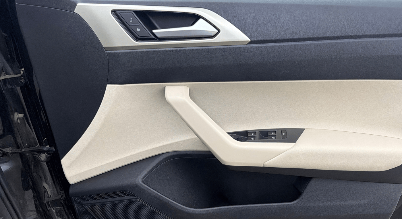 2024 Volkswagen VIRTUS Topline 1.0 TSI MT (Electric Seats), Petrol, Manual, 7,958 km, Driver Side Door Panels Control