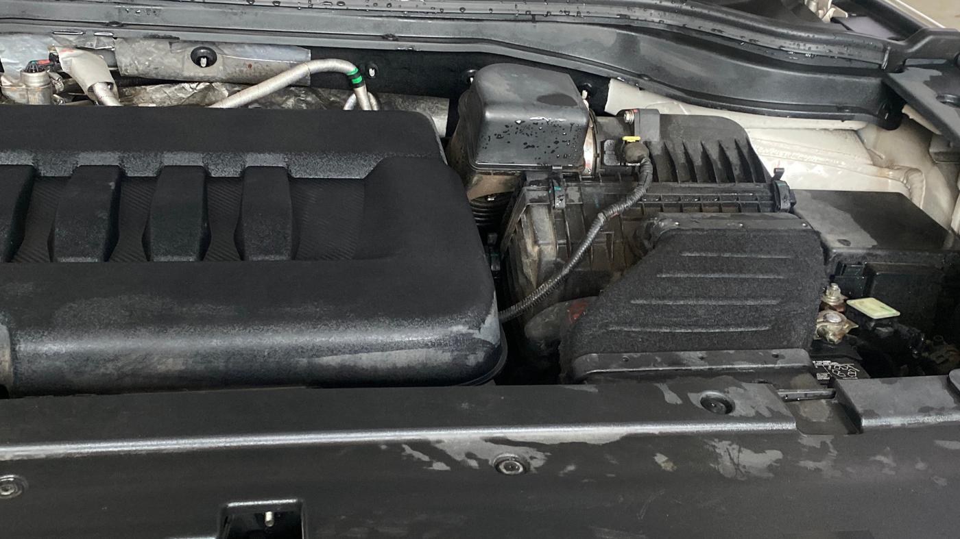 2022 Mahindra XUV700 AX 7 D MT 7 STR, Diesel, Manual, 71,632 km, Engine View - Left