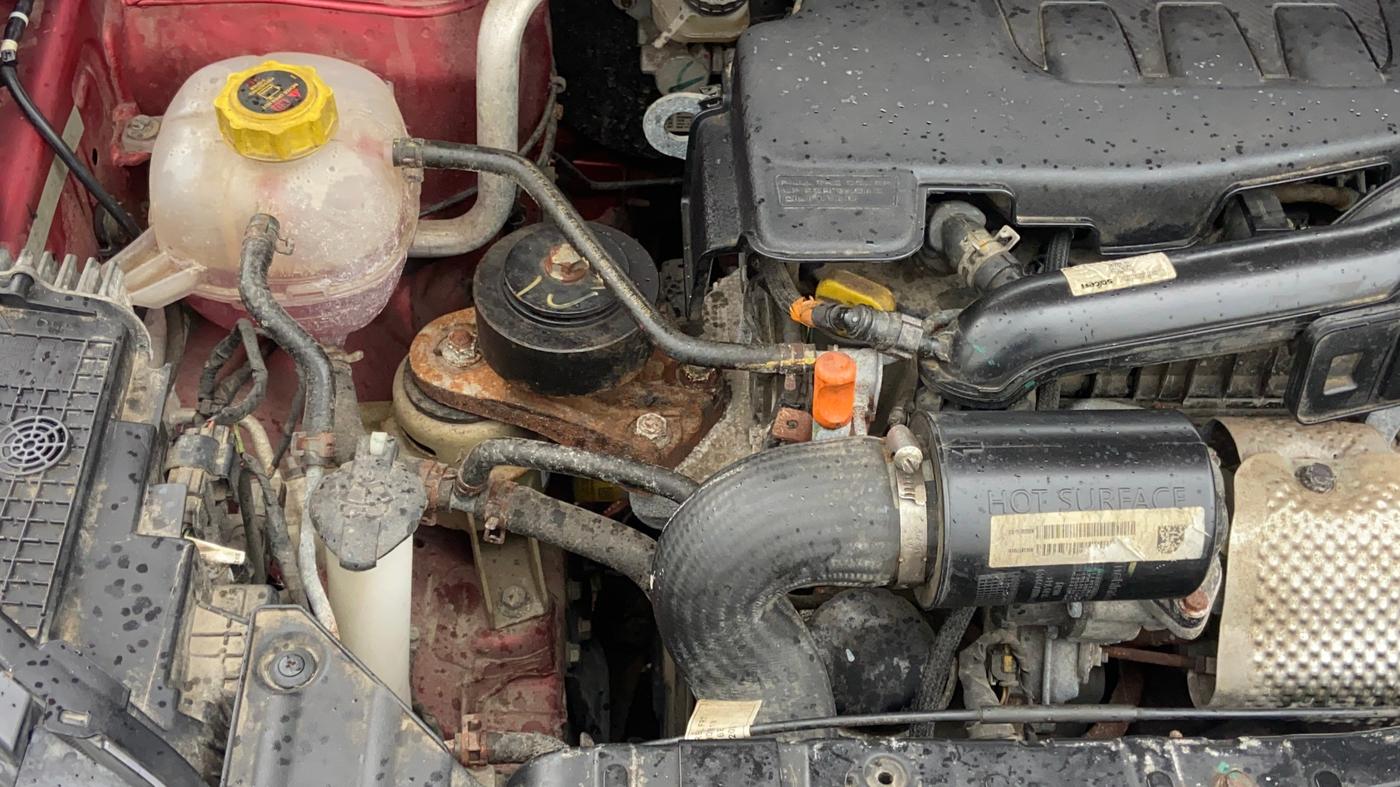 2024 Mahindra XUV 3XO AX5L 1.2 TGDi AT, Petrol, Automatic, 25,503 km, Engine View - Left