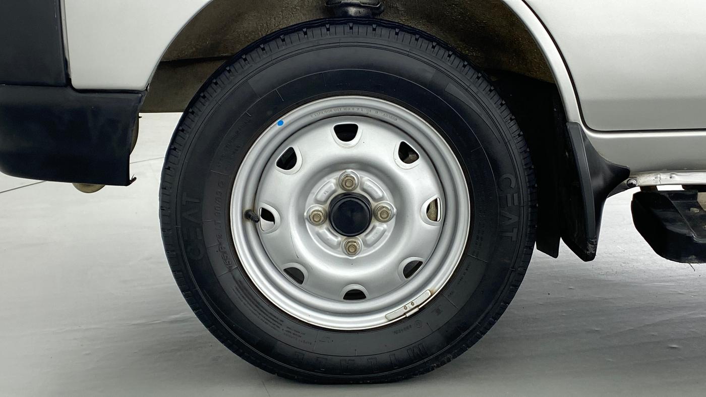 2021 Maruti Eeco 7 STR, Petrol, Manual, Left Front Wheel