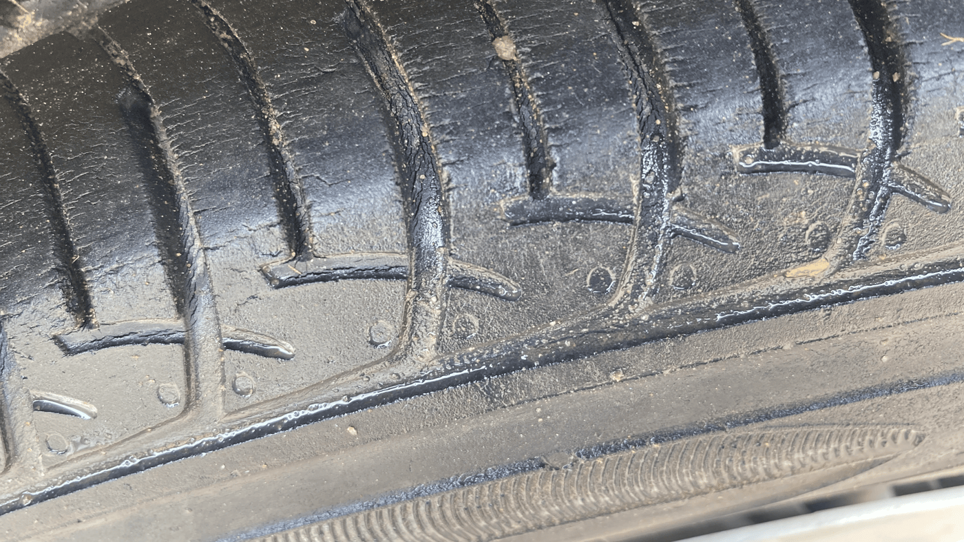 2017 Maruti Wagon R 1.0 VXI, Petrol, Manual, 56,051 km, Left Front Tyre Tread