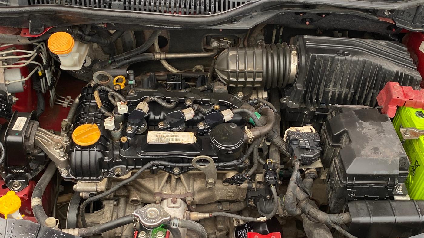 2021 Tata ALTROZ XE PETROL, Petrol, Manual, 79,557 km, Engine View