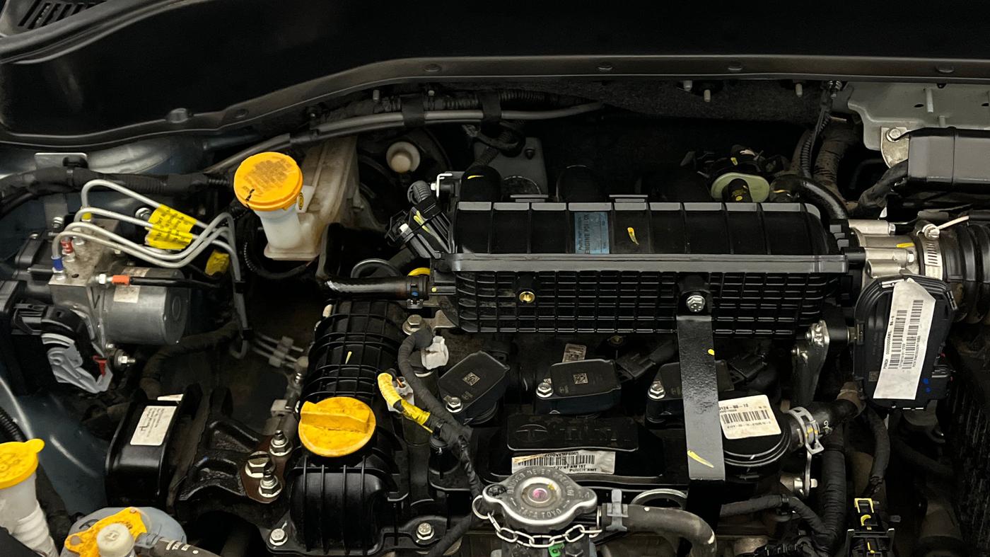 2024 Tata PUNCH CREATIVE AMT 1.2 RTN DUAL TONE, Petrol, Automatic, 3,786 km, Engine View - Right