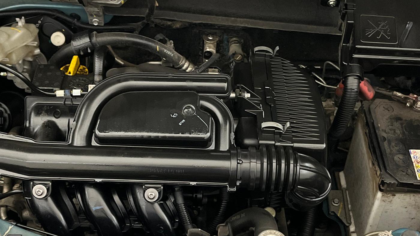 2022 Renault Kwid RXT 1.0, Petrol, Manual, 26,762 km, Engine View