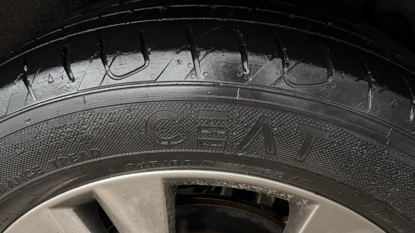 2019 KIA SELTOS HTX PLUS AT1.5 DIESEL, Diesel, Automatic, 1,31,922 km, Left Rear Tyre Tread