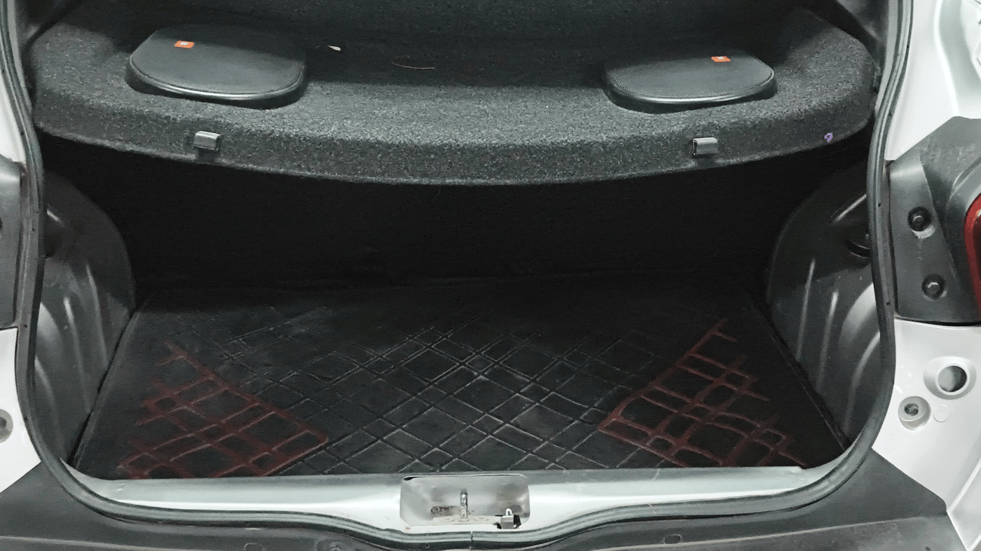 2020 Renault Kwid RXT 1.0 (O), Petrol, Manual, 51,694 km, Boot Inside