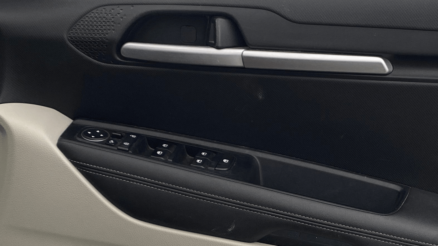 2021 KIA SONET HTX 1.0 IMT, Petrol, Manual, 87,623 km, Driver Side Door Panels Control