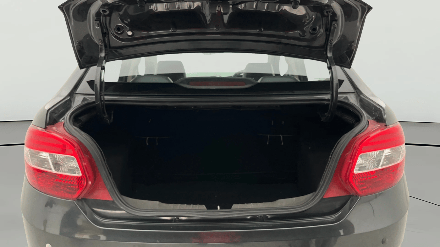 2016 Tata Zest XMS PETROL, Petrol, Manual, 73,372 km, Boot Inside