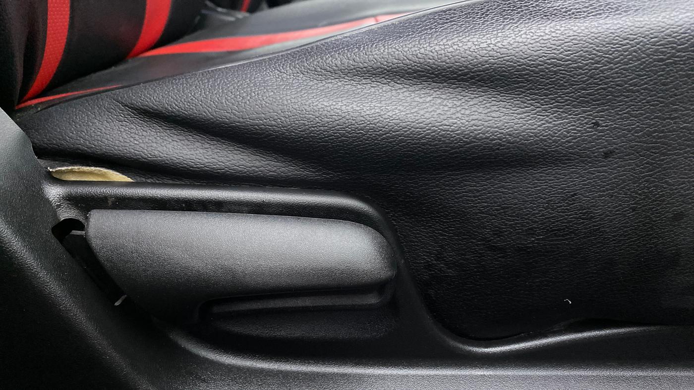 2014 Maruti Swift LXI D, Petrol, Manual, 47,841 km, Driver Side Adjustment Panel