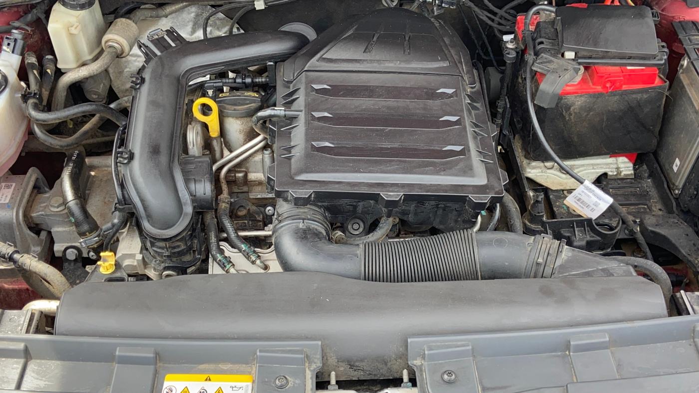 2022 Volkswagen TAIGUN TOPLINE 1.0 TSI AT, Petrol, Automatic, 36,669 km, Engine View
