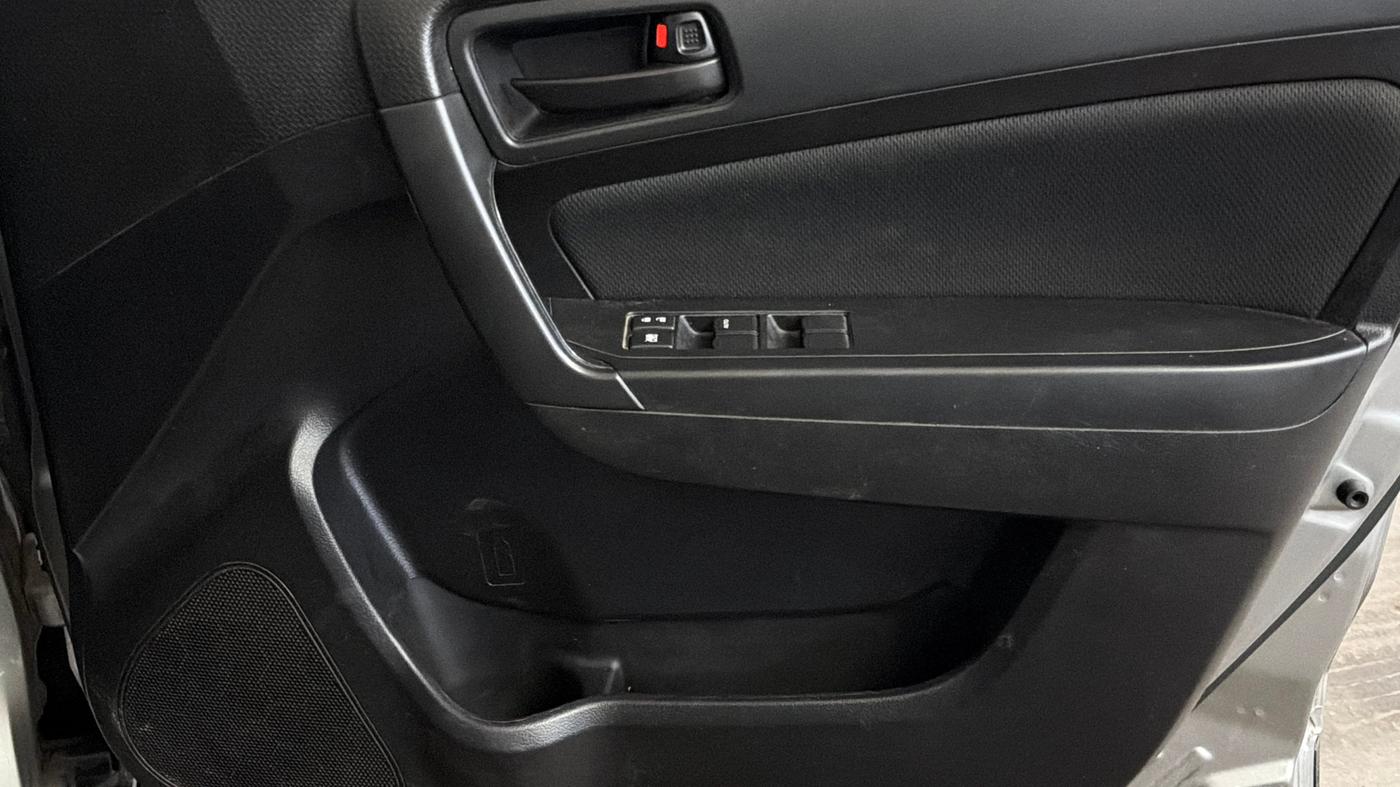 2022 Maruti Vitara Brezza VXI, Petrol, Manual, 50,327 km, Driver Side Door Panels Control