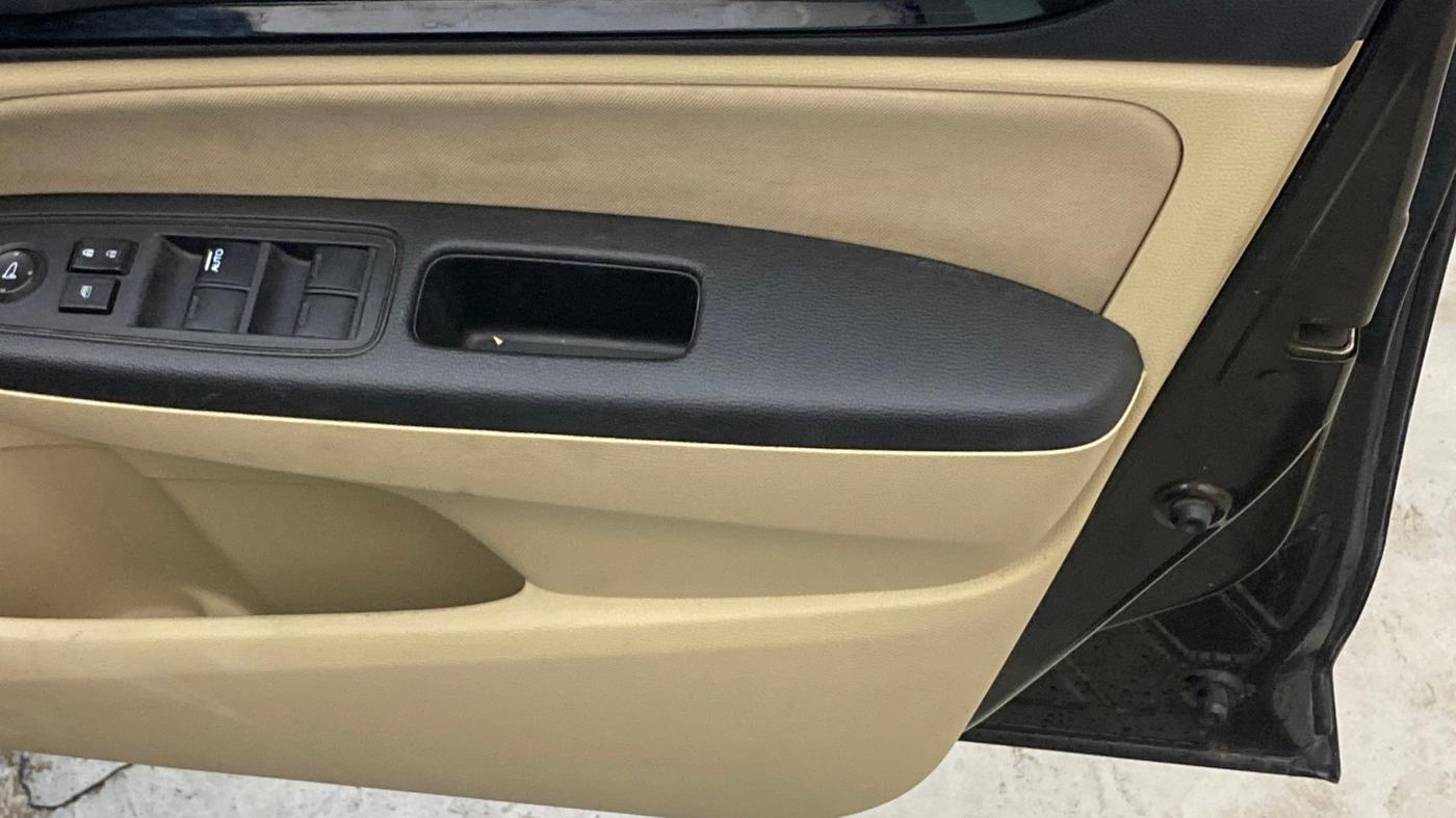 2021 Honda Amaze 1.2L I-VTEC VX, Petrol, Manual, 58,544 km, Driver Side Door Panels Control