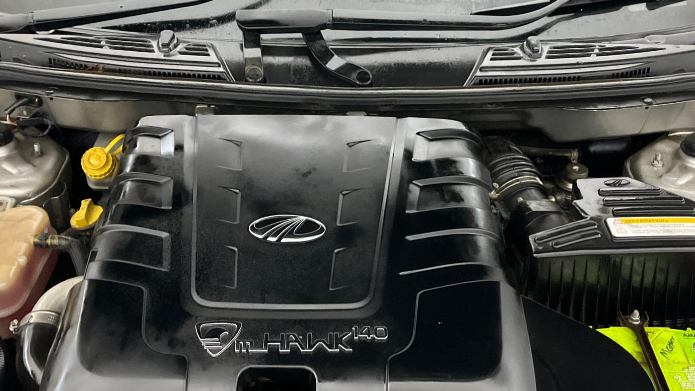 2014 Mahindra XUV500 W6, Diesel, Manual, 7,002 km, Engine View