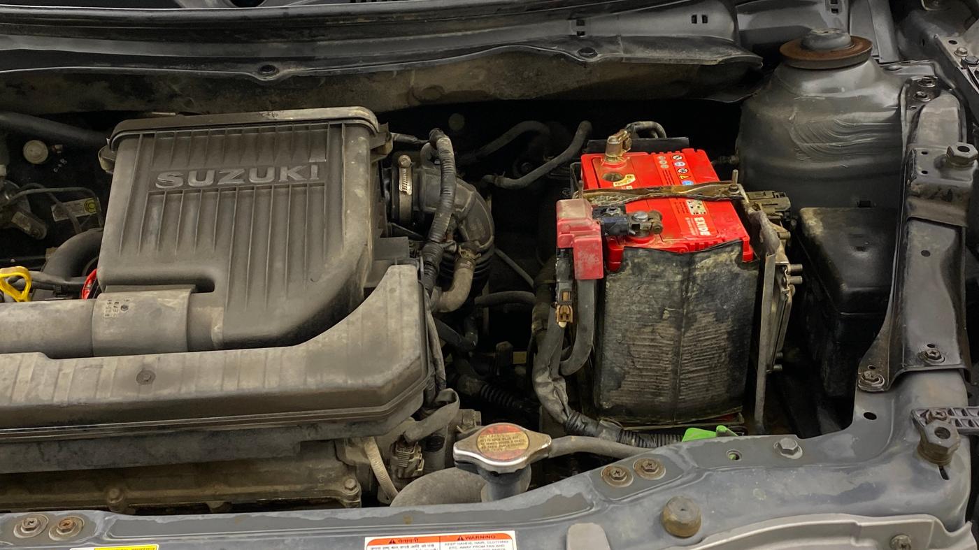 2014 Maruti Swift VXI, Petrol, Manual, 88,640 km, Engine View - Left