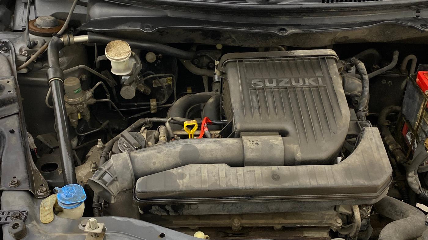 2014 Maruti Swift VXI, Petrol, Manual, 88,640 km, Engine View - Right