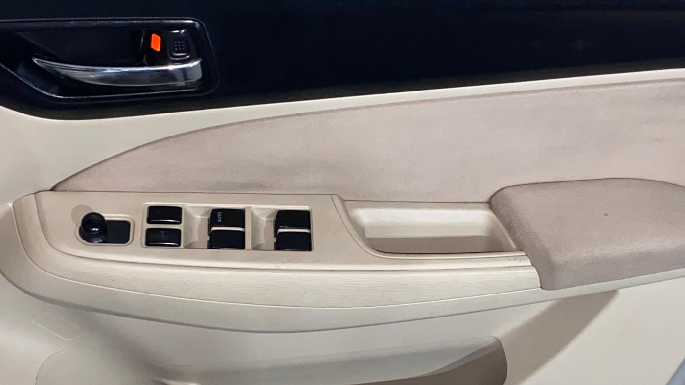 2017 Maruti Dzire VXI, Petrol, Manual, 34,408 km, Driver Side Door Panels Control