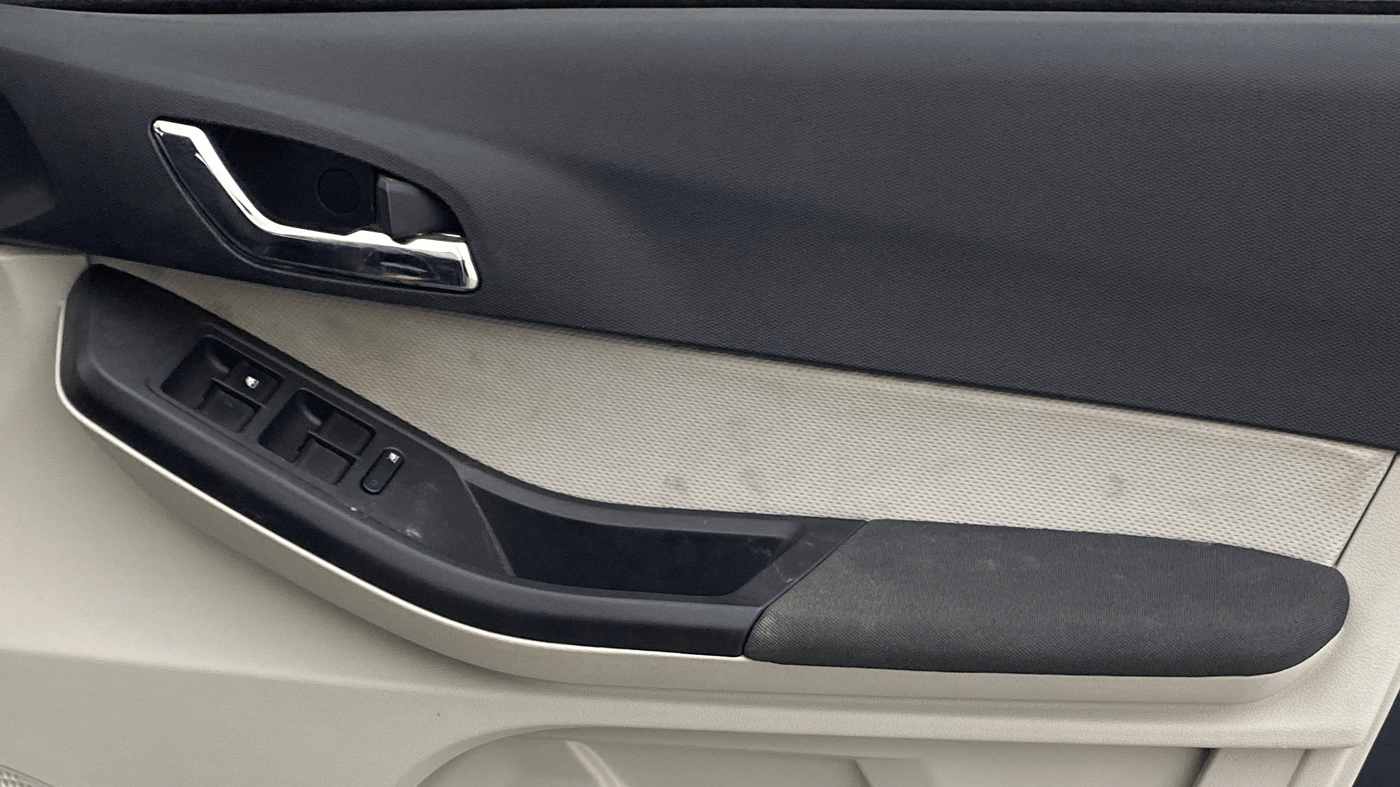2023 Tata TIGOR XZA PLUS PETROL, Petrol, Automatic, 15,085 km, Driver Side Door Panels Control