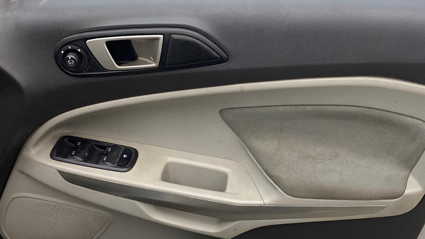 2014 Ford Ecosport TITANIUM 1.5L PETROL AT, Petrol, Automatic, 82,117 km, Driver Side Door Panels Control