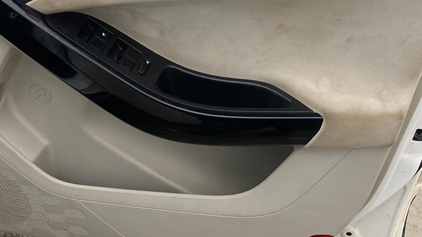 2022 Tata NEXON XZ PLUS (O) PETROL, Petrol, Manual, 34,208 km, Driver Side Door Panels Control