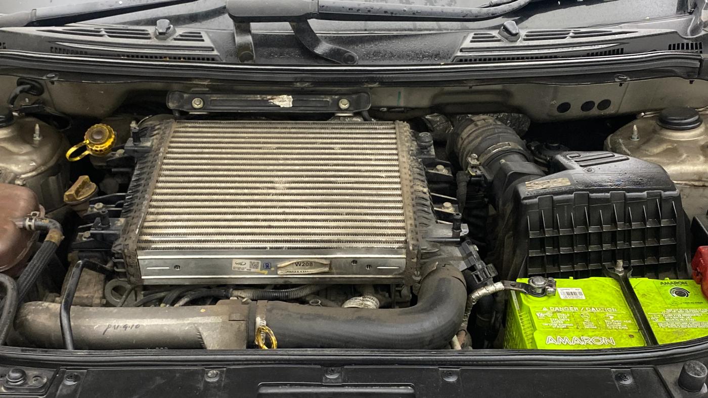 2019 Mahindra XUV500 W7, Diesel, Manual, 98,564 km, Engine View