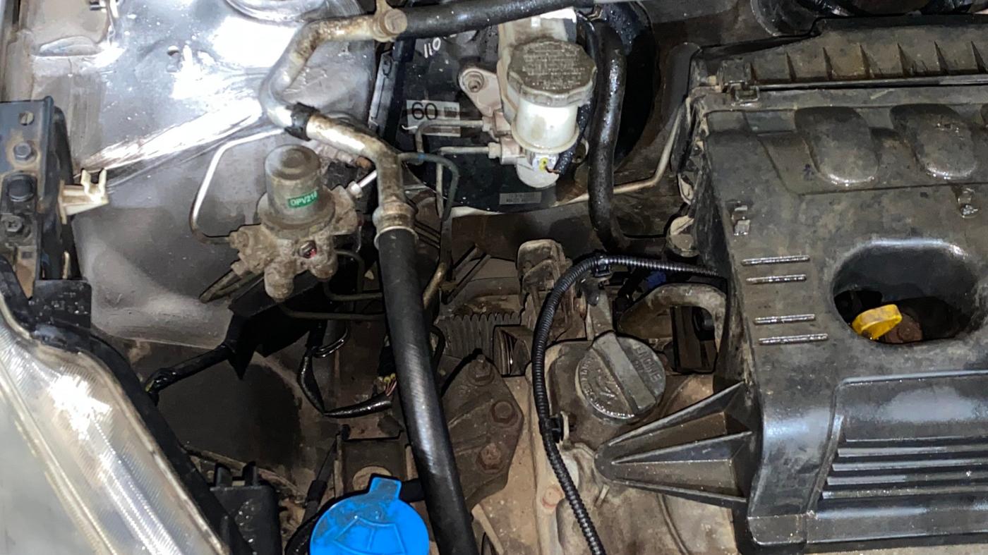 2014 Maruti Celerio VXI AMT, Petrol, Automatic, 28,165 km, Engine View - Right