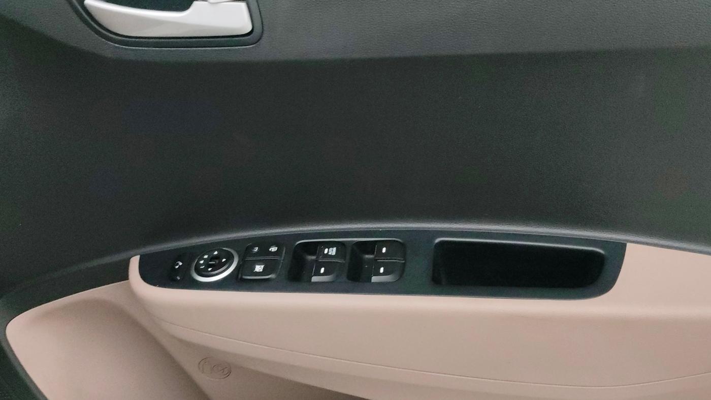 2015 Hyundai Xcent S 1.2, Petrol, Manual, 21,712 km, Driver Side Door Panels Control