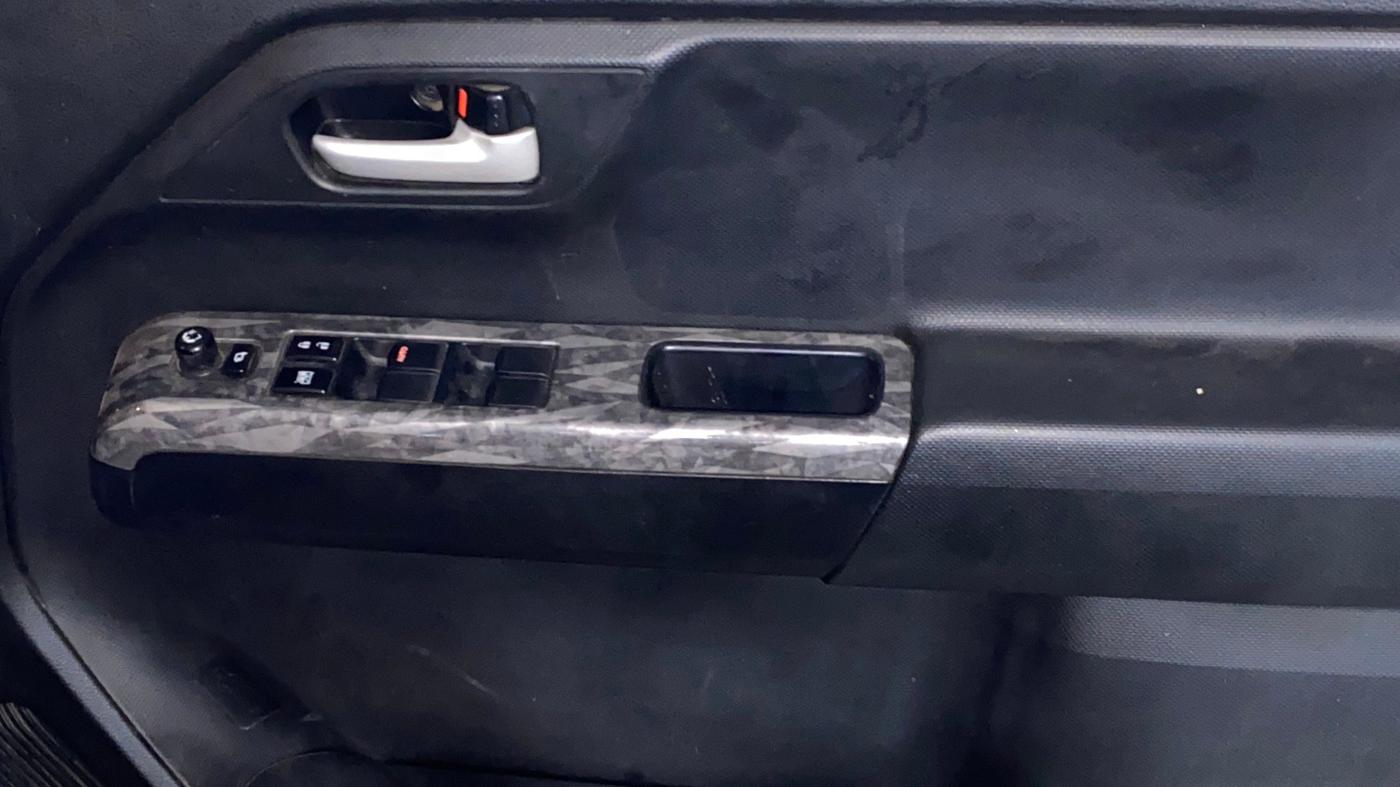 2022 Maruti New Wagon-R ZXI PLUS 1.2, Petrol, Manual, 17,101 km, Driver Side Door Panels Control