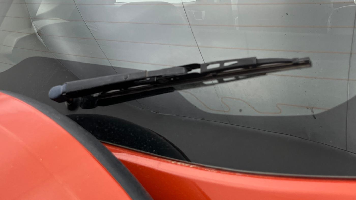 2015 Ford Ecosport TITANIUM 1.5L PETROL AT, Petrol, Automatic, 47,801 km, Rear Wiper