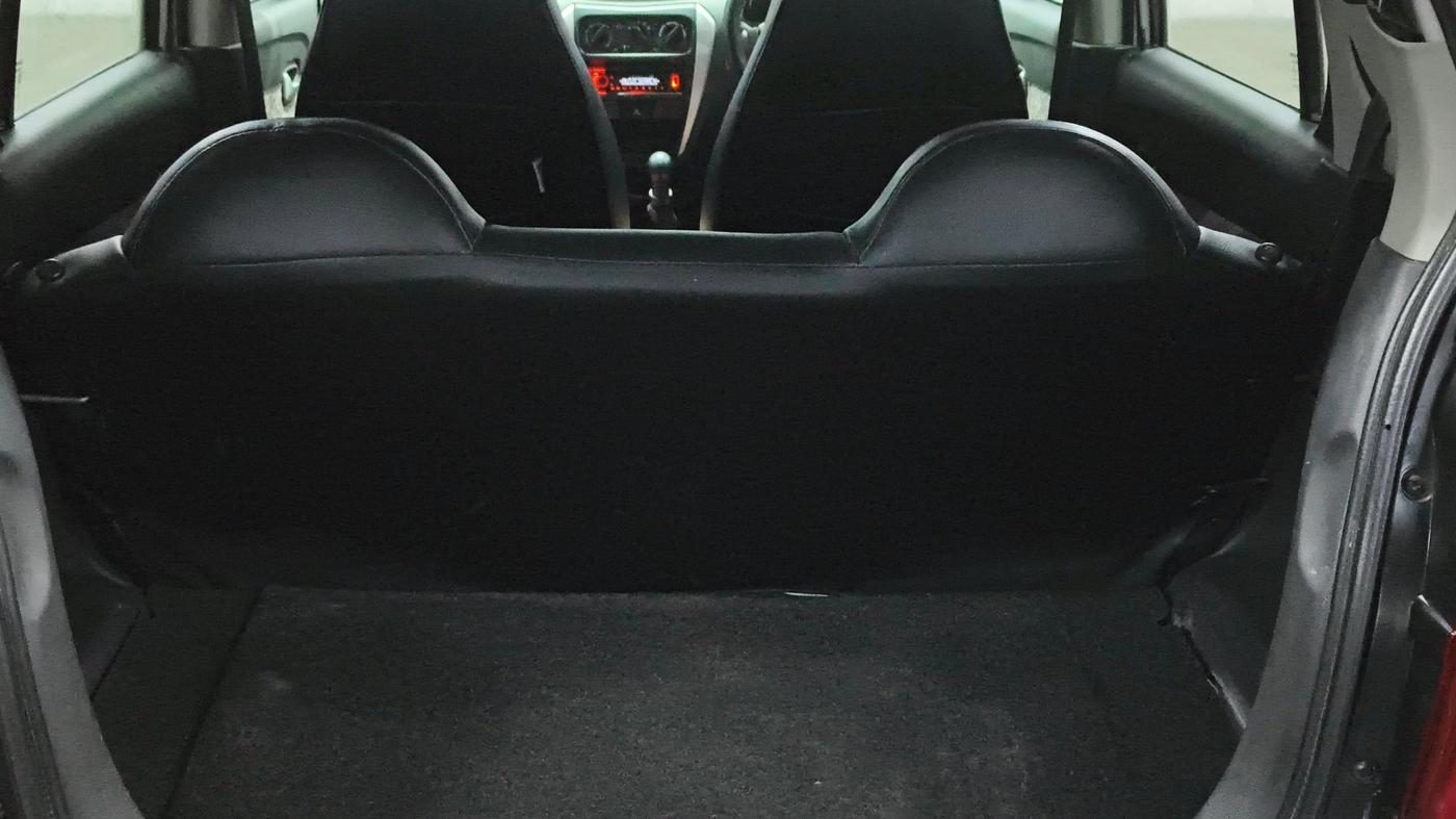 2019 Maruti Alto 800 LXI, Petrol, Manual, 83,606 km, Boot Inside