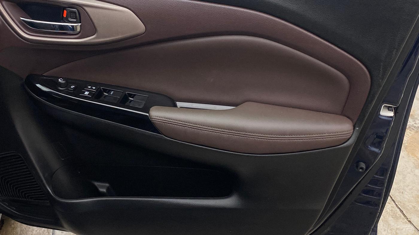 2025 Maruti FRONX ALPHA 1.0L TURBO 6 AT, Petrol, Automatic, 34,614 km, Driver Side Door Panels Control