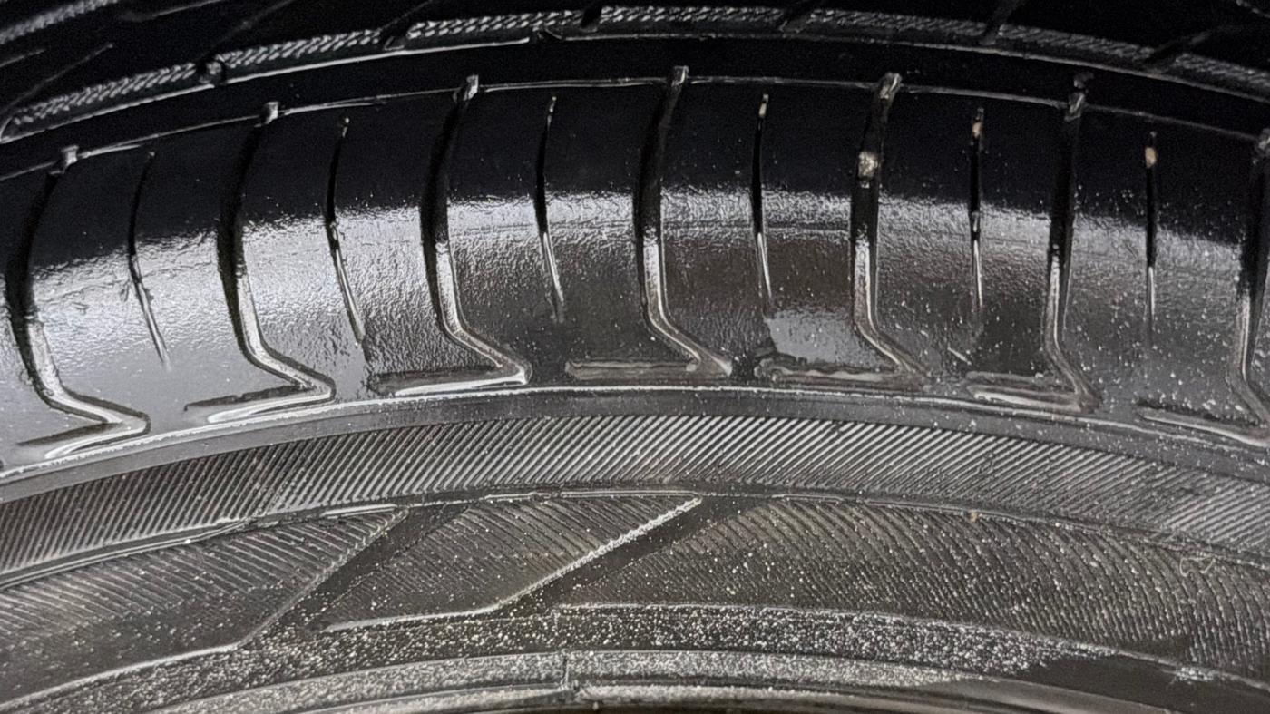 2018 Maruti Swift VXI, Petrol, Manual, 59,675 km, Left Rear Tyre Tread