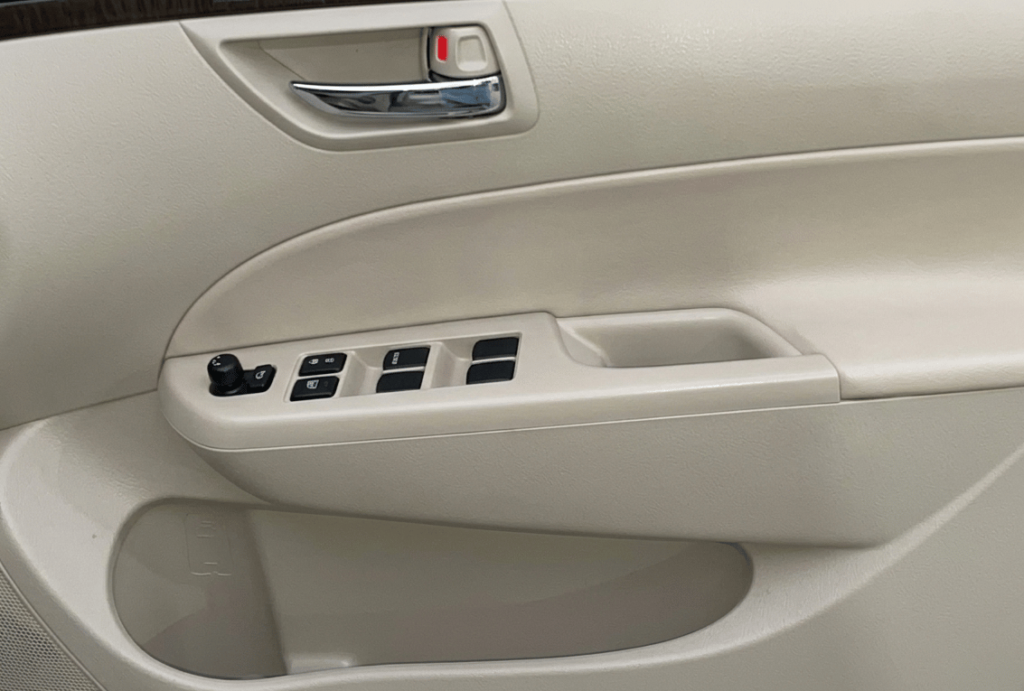 2016 Maruti Swift Dzire VXI (O), Petrol, Manual, 55,441 km, Driver Side Door Panels Control